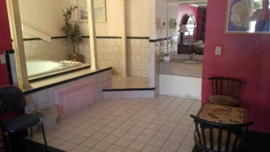Red Carpet Inn Norwalk Zewnętrze zdjęcie