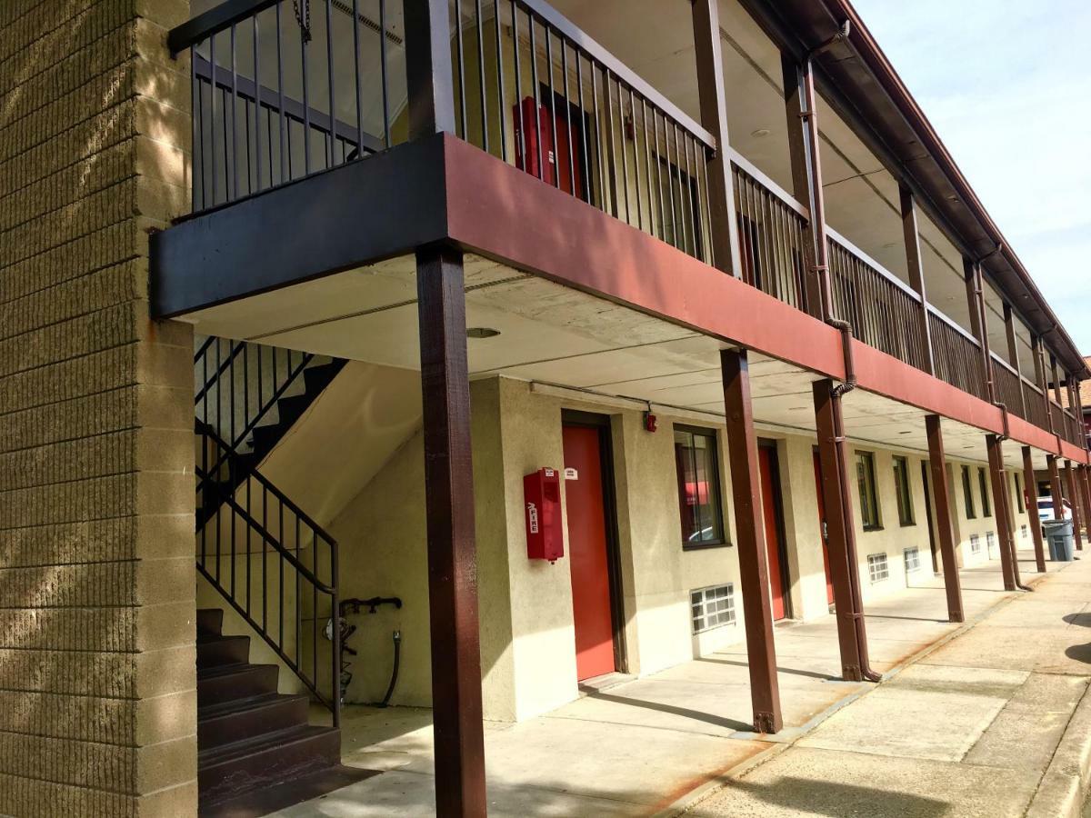 Red Carpet Inn Norwalk Zewnętrze zdjęcie